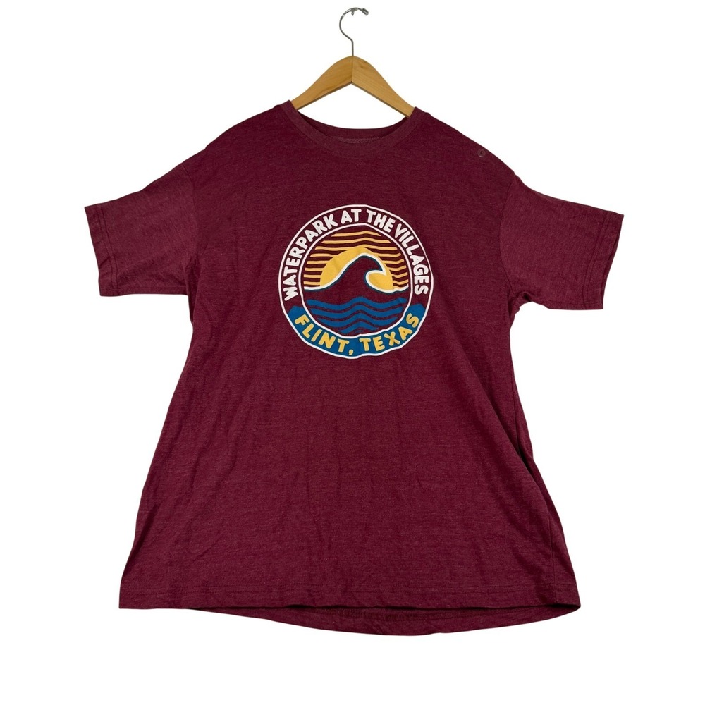 MV‎ Green Waterpark at the Villages Flint Texas Graphic T-Shirt Burgundy Large